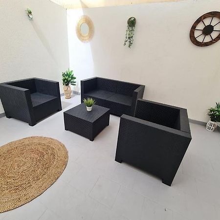Beautiful Apartment With Patio Torrevieja Ngoại thất bức ảnh