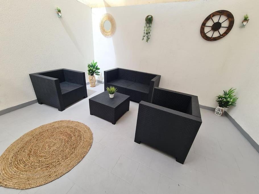 Beautiful Apartment With Patio Torrevieja Ngoại thất bức ảnh