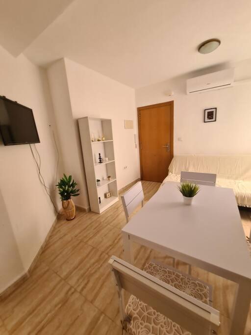 Beautiful Apartment With Patio Torrevieja Ngoại thất bức ảnh