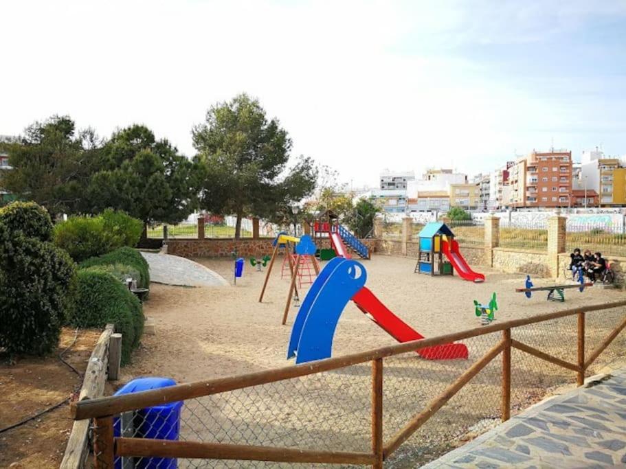 Beautiful Apartment With Patio Torrevieja Ngoại thất bức ảnh