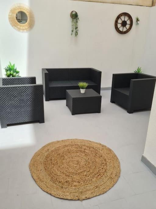 Beautiful Apartment With Patio Torrevieja Ngoại thất bức ảnh