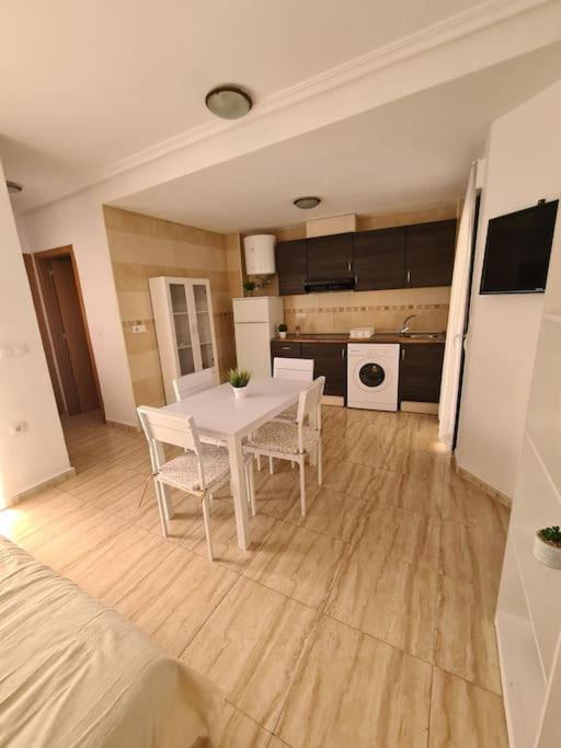 Beautiful Apartment With Patio Torrevieja Ngoại thất bức ảnh